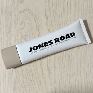 Jones Road Tinted Moisturizer - porcelain